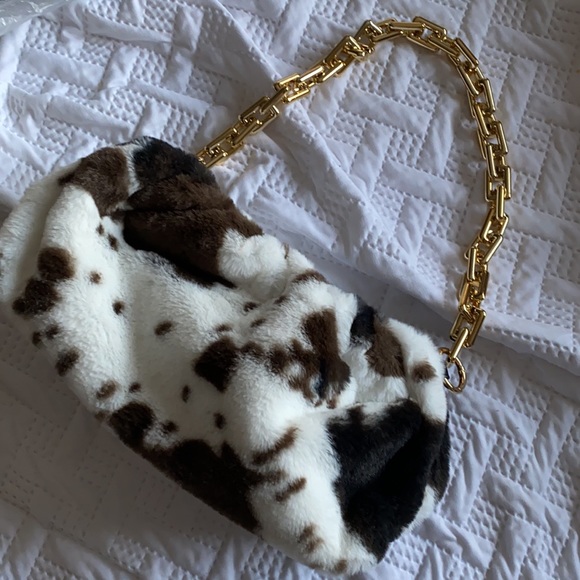 NWT cow print purse - Picture 2 of 3